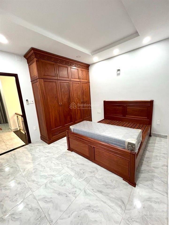 Bán nhà gần mặt phố 145m2, 15,7 tỷ, nguyễn thị thập, view đẹp, siêu hot