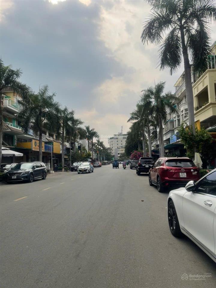 Bán biệt thự 225m2, giá 29,5 tỷ tại trần trọng cung, p tân thuận đông, q7, tp.hcm
