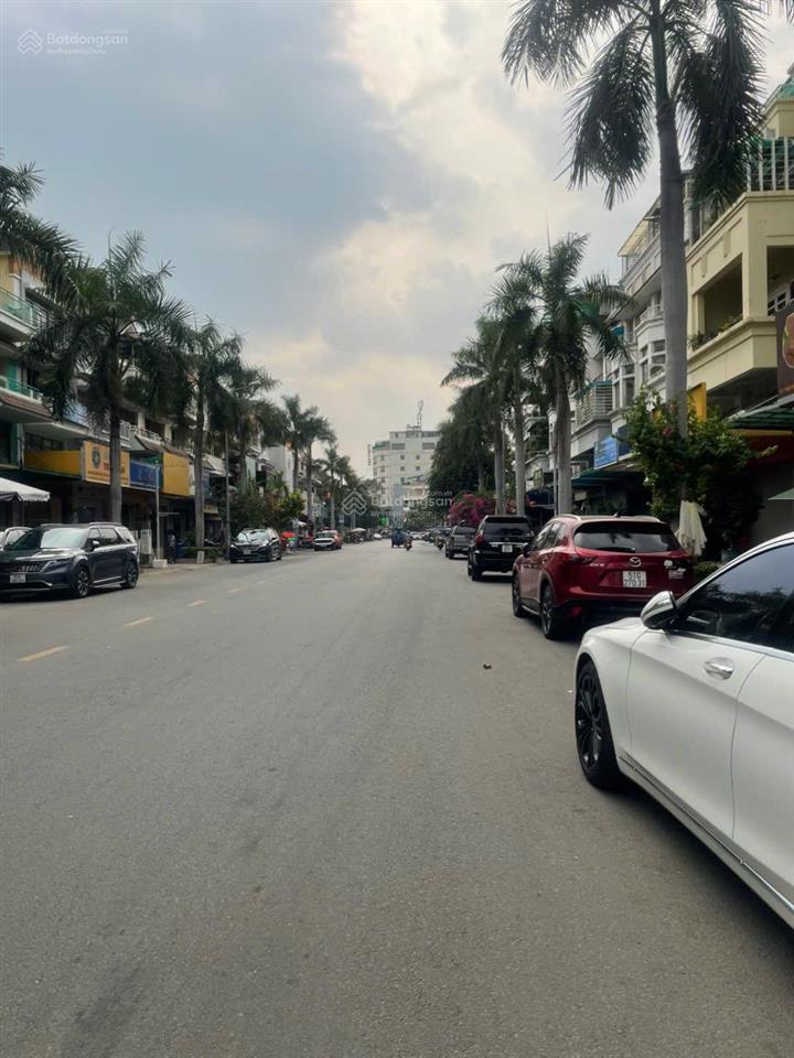 Bán biệt thự 225m2, giá 29,5 tỷ tại trần trọng cung, p tân thuận đông, q7, tp.hcm