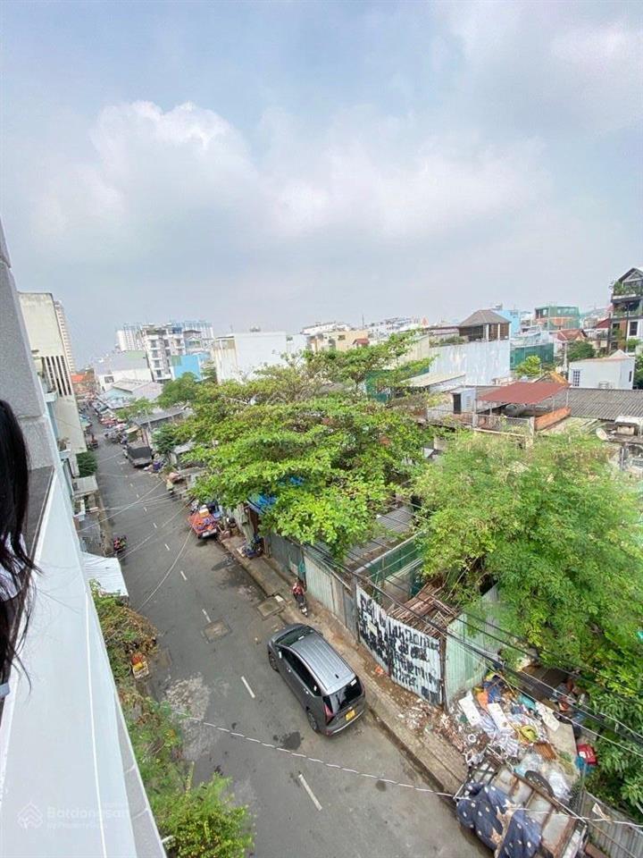 Bán nhà mặt phố 100m2, 13 tỷ tại nguyễn văn linh, p. tân phong, q7, tp. hcm chính chủ