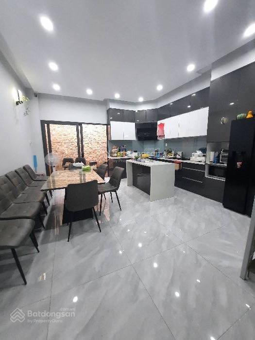 Bán gấp nhà quận 2, đường trương văn bang, 4 tầng, 7x20m, 16 tỷ