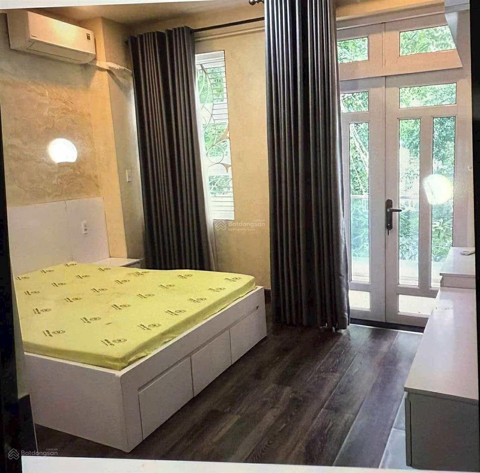 Cho thuê nhà mặt phố đường 40, 25 triệu, 4 tầng, 72m2, giá tốt, q7, hcm