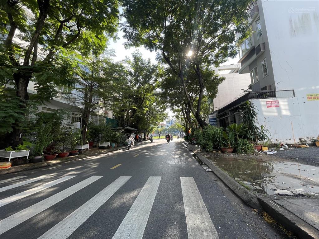 Cho thuê nhà mặt phố đường 40, 25 triệu, 4 tầng, 72m2, giá tốt, q7, hcm