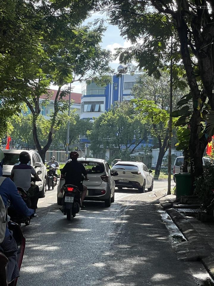 Cho thuê nhà mặt phố đường 40, 25 triệu, 4 tầng, 72m2, giá tốt, q7, hcm