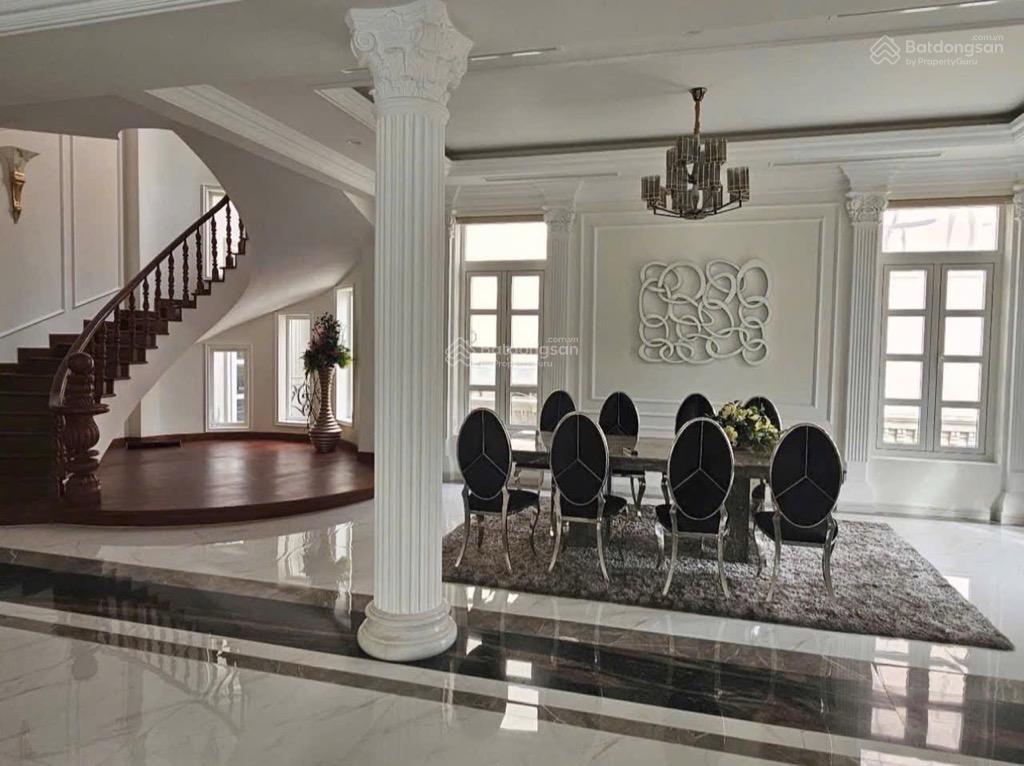Bán gấp biệt thự khu cao cấp tân phong, quận 7. 3 tầng, 12x25m, giá 43 tỷ