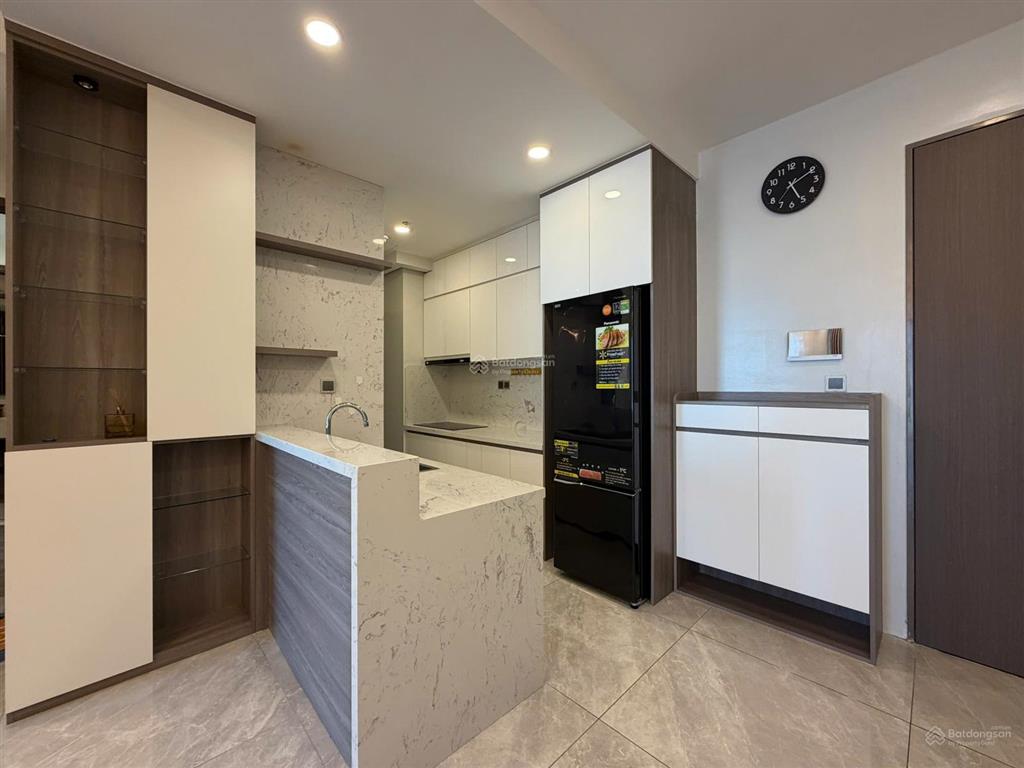 Nhà mới lầu cao vào ở ngay 2pn midtown the peak phú mỹ hưng  0939 770 *** em đạt