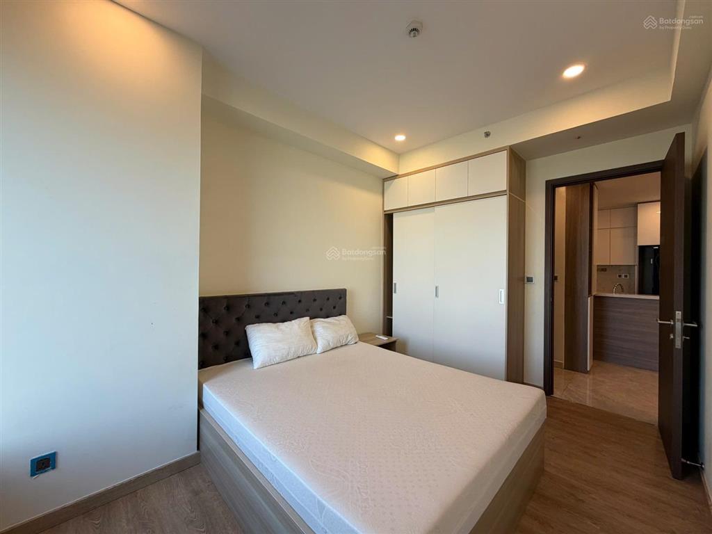 Nhà mới lầu cao vào ở ngay 2pn midtown the peak phú mỹ hưng  0939 770 *** em đạt