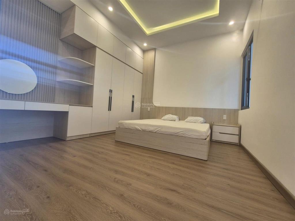 Bán nhà trần cao vân cách đường chính 40 m. diện tích 80 m2 ngang 9 m sổ đẹp mê ly giá 5,x tỷ
