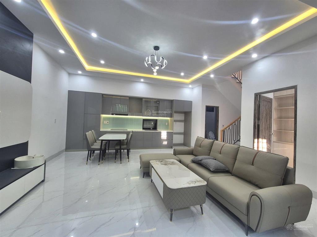 Bán nhà trần cao vân cách đường chính 40 m. diện tích 80 m2 ngang 9 m sổ đẹp mê ly giá 5,x tỷ