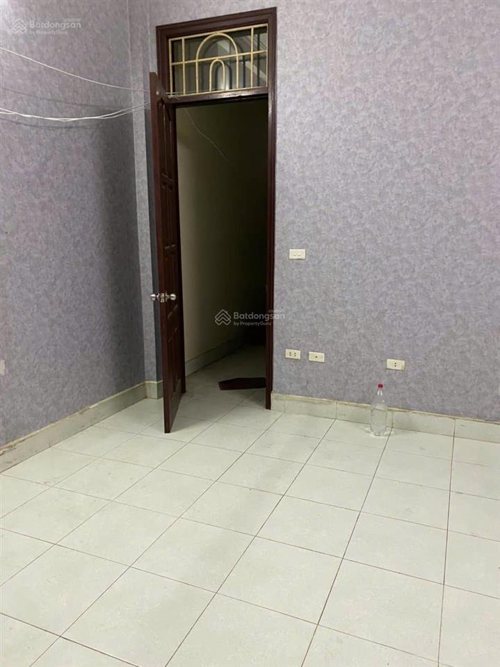 Chính chủ cho thuê phòng 20m2 khép kín wc mới trong nhà 4 tầng