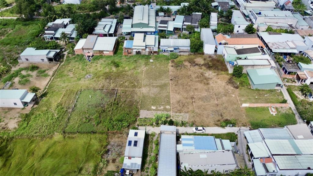 Bán đất đẹp tại long cang ,870 triệu, 100m2, mặt tiền 5m, pháp lý đầy đủ