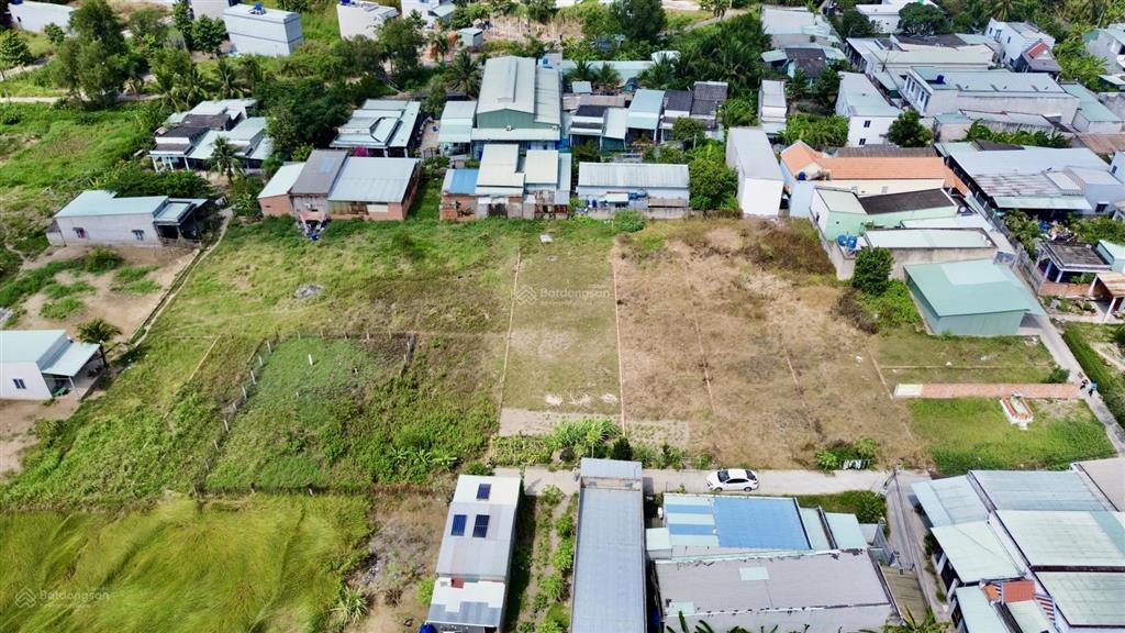 Bán đất đẹp tại long cang ,870 triệu, 100m2, mặt tiền 5m, pháp lý đầy đủ