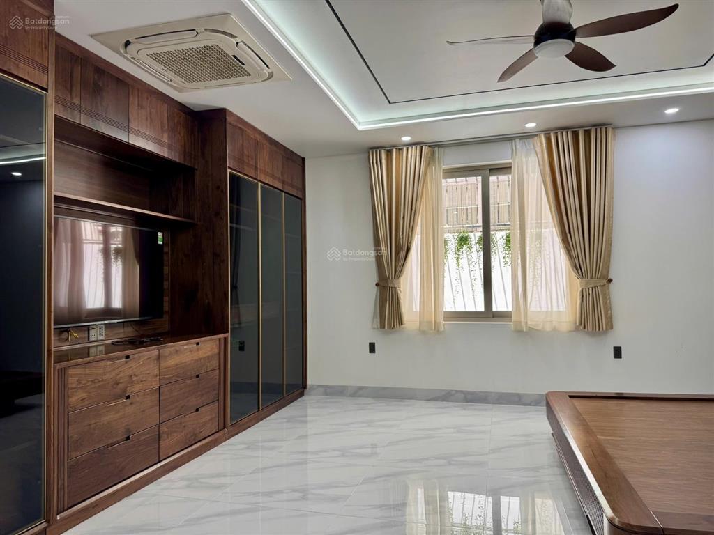 Siêu phẩm nhà phố khu tên lửa mặt tiền 6m, có thang máy trái tim bình tân
