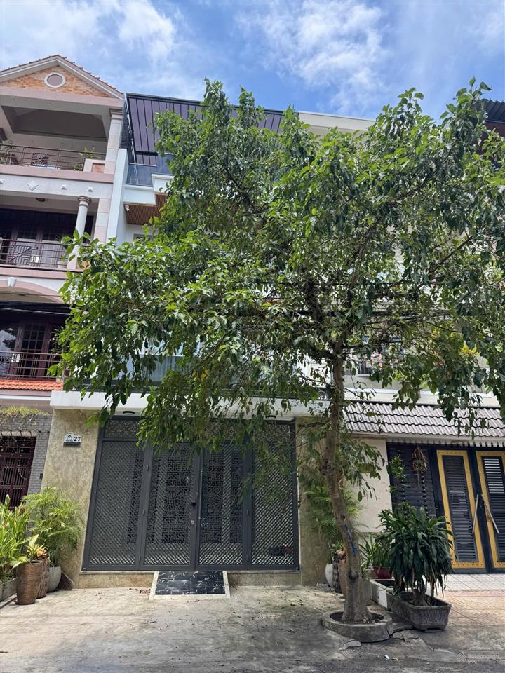 Siêu phẩm nhà phố khu tên lửa mặt tiền 6m, có thang máy trái tim bình tân