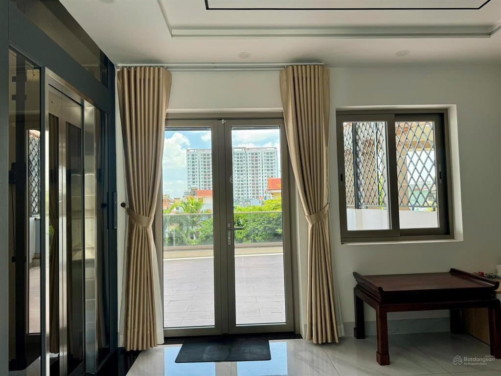 Siêu phẩm nhà phố khu tên lửa mặt tiền 6m, có thang máy trái tim bình tân