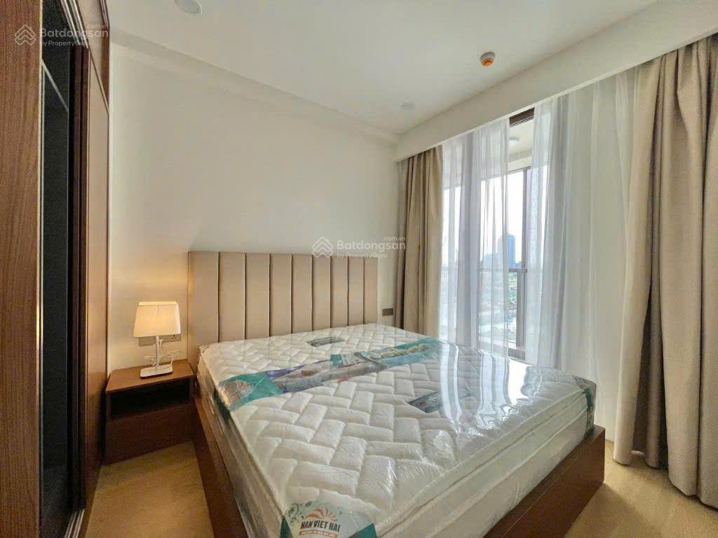 Cho thuê căn hộ 2pn the galleria  metropole view sông cầu bason, full nội thất 44 triệu