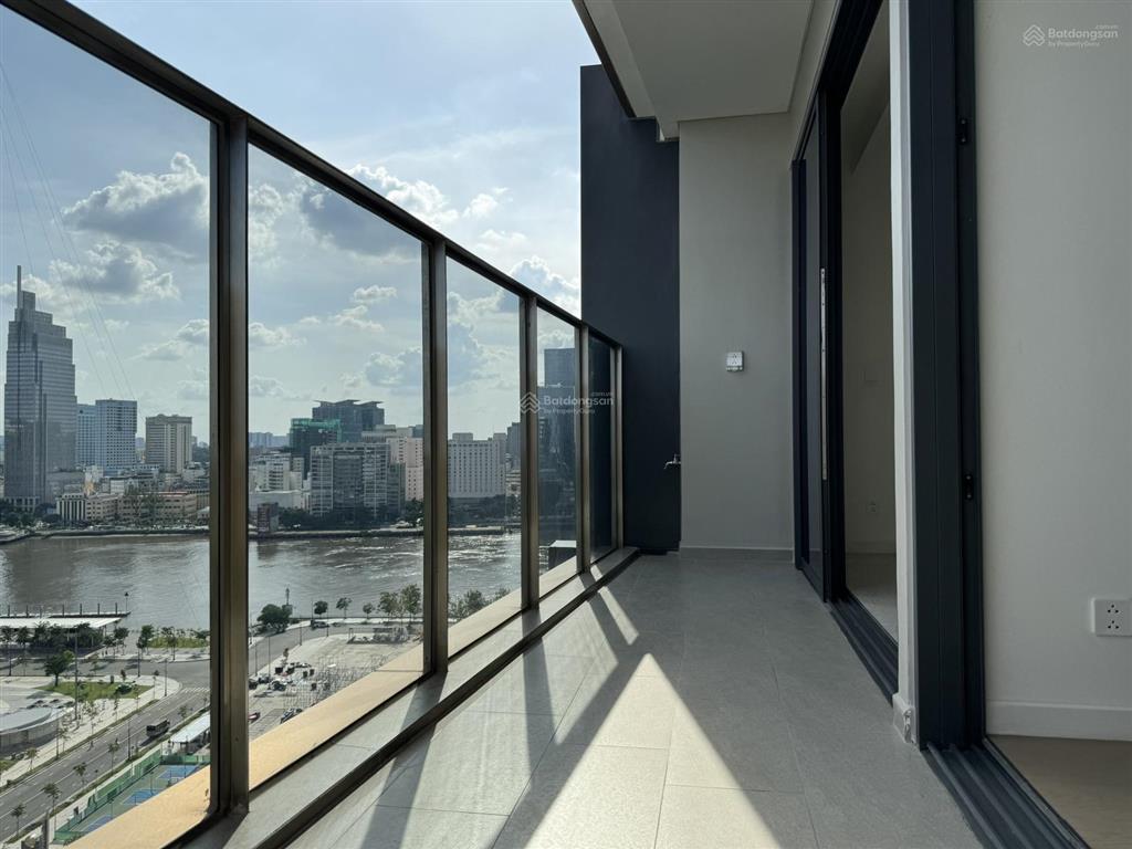 The opera bán căn góc 2pn tầng cao view cực thoáng 33 tỷ