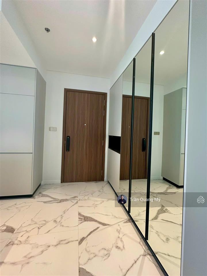 The crest cho thuê căn hộ 2pn có bồn tắm nằm, diện tích lớn giá 48tr/tháng