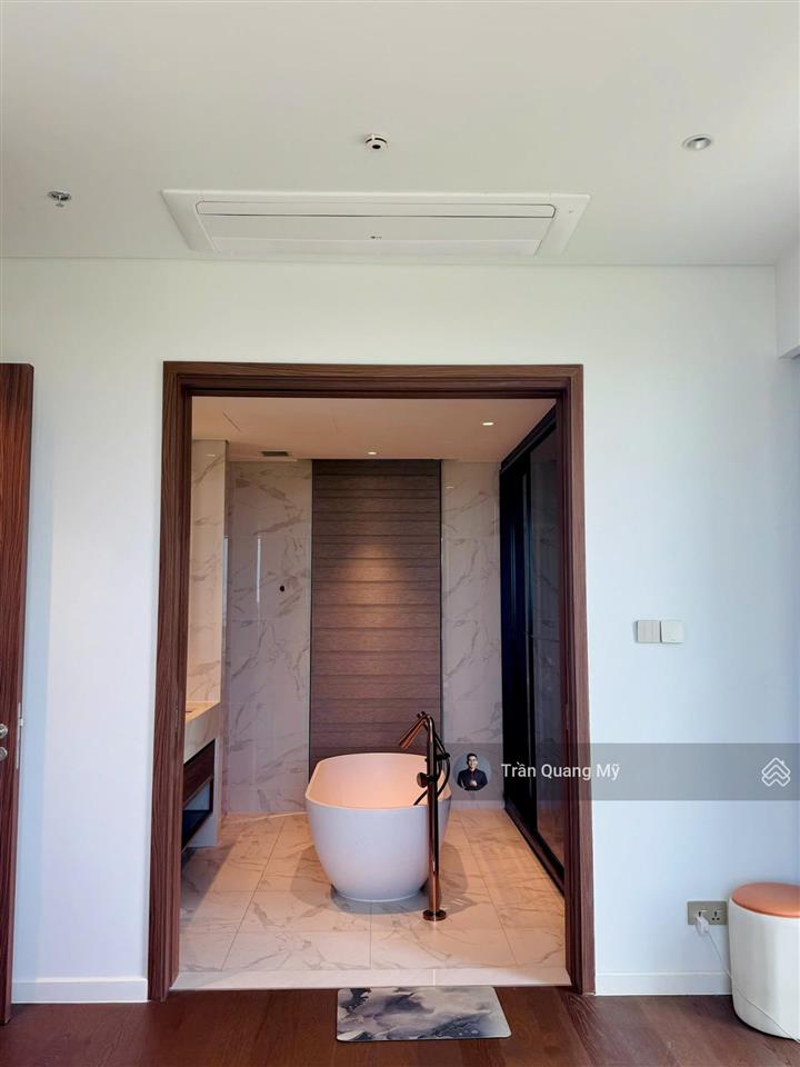Cho thuê căn hộ góc, tầng cao, view thoáng tại the crest, giá 60tr/tháng