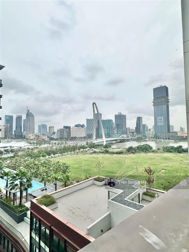 The galleria cho thuê 3pn trục căn view về cầu ba son đầy đủ nội thất