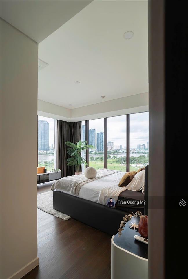 The galleria cho thuê căn hộ 4pn, tầng cao, nội thất đầy đủ còn lại hiếm có