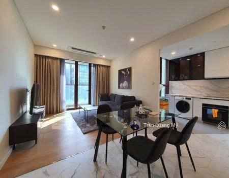 Cho thuê căn hộ 2pn tầng cao view quận 1 và cầu ba son, giá 50tr/tháng