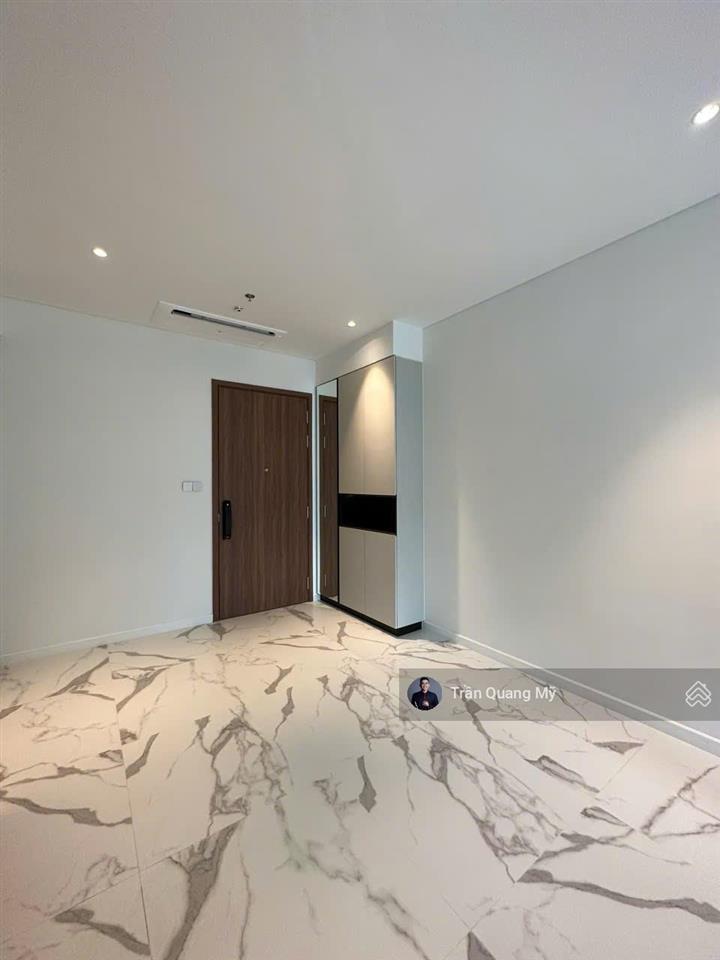 Cho thuê căn hộ 2pn+1 diện tích lớn 115m2 nội thất cơ bản giá 53tr/tháng