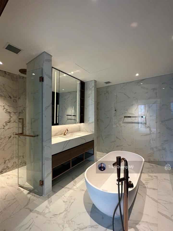 Cho thuê căn hộ 2pn+1 diện tích lớn 115m2 nội thất cơ bản giá 53tr/tháng