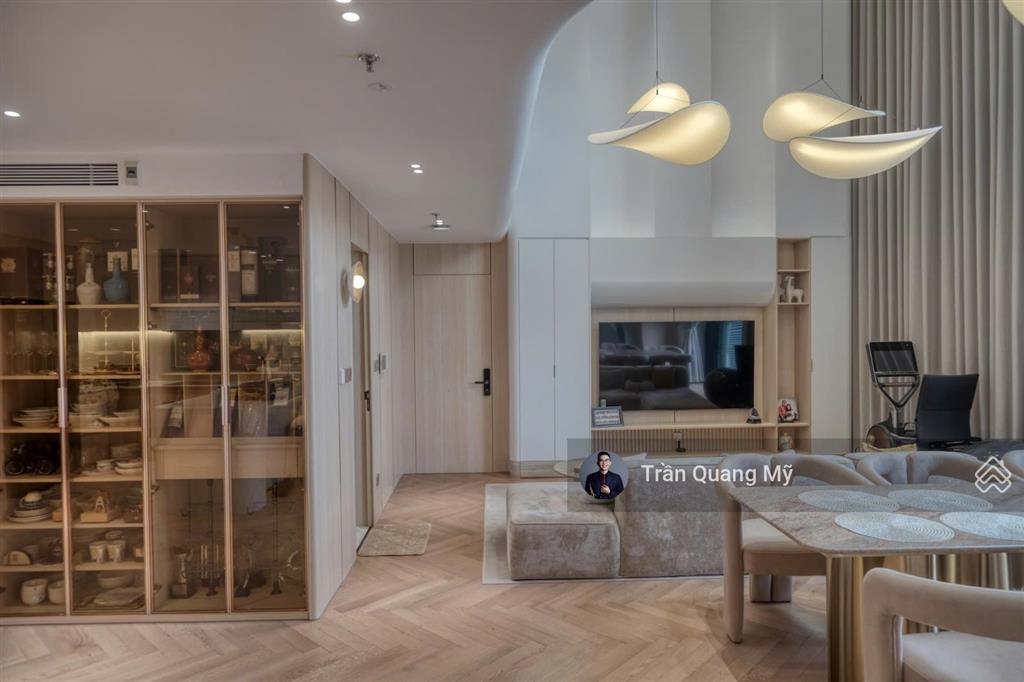 Cho thuê căn hộ loft 3pn nội thất thiết kế, mới 100%