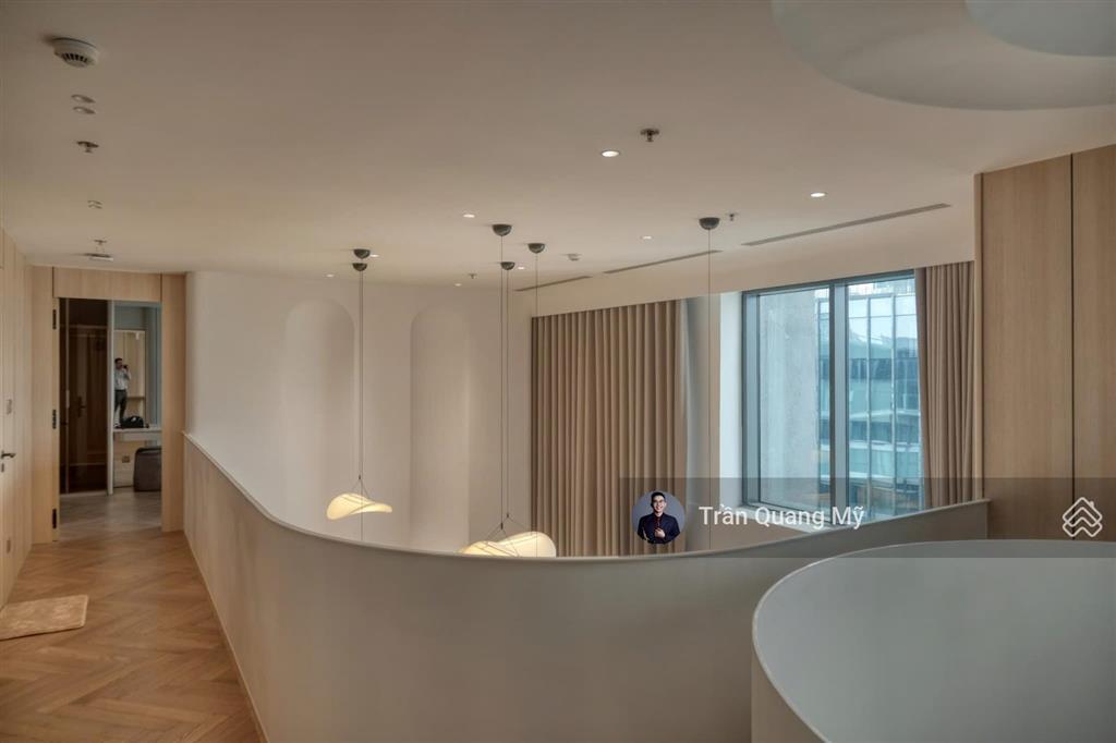 Cho thuê căn hộ loft 3pn nội thất thiết kế, mới 100%