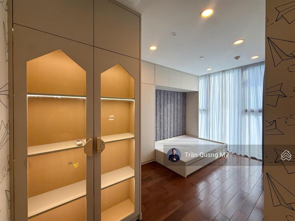 Cho thuê 4pn đã hoàn thiện nội thất cơ bản, dính tường view sông trực diện 100tr/tháng