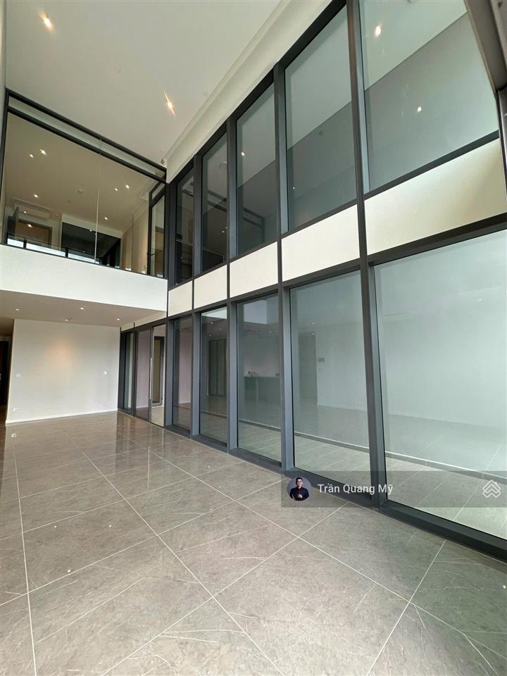 The opera cho thuê duplex 4pn diện tích lớn, trực diện sông và công viên bờ sông