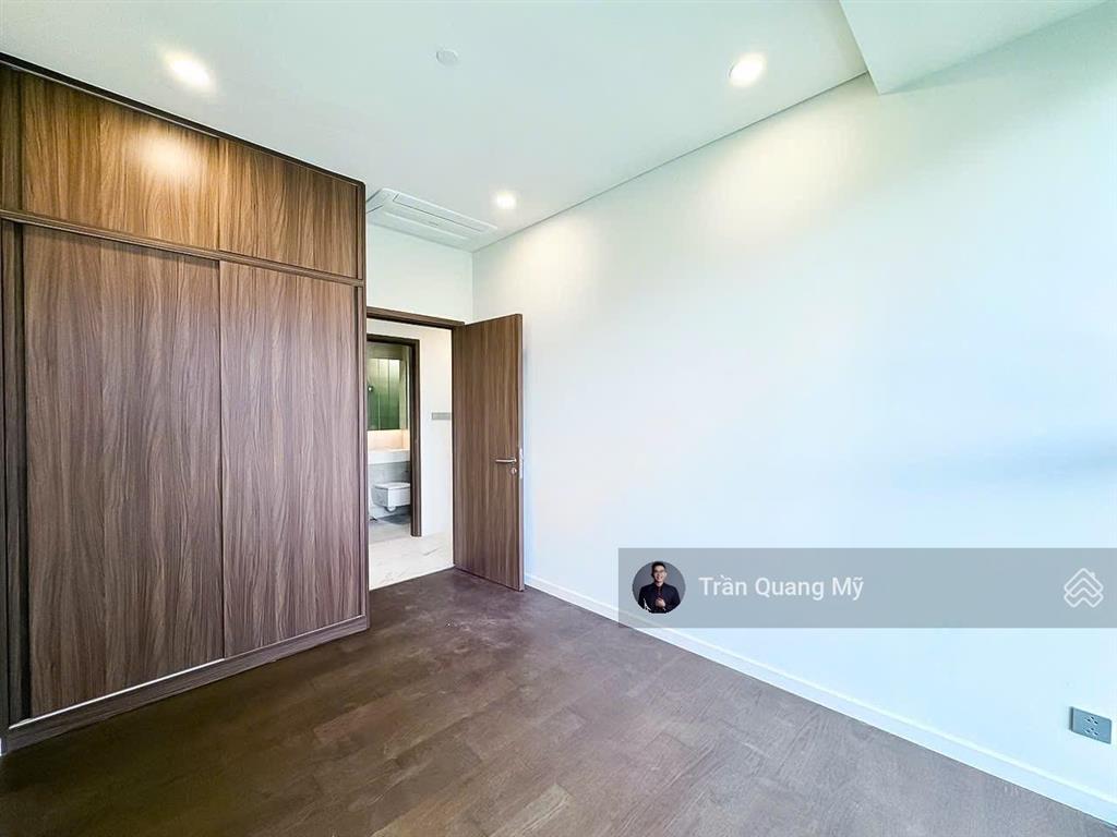 The galleria cho thuê căn 4pn, nội thất cơ bản, view sông công viên trực diện giá tốt 95tr/ tháng