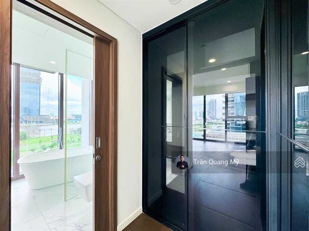The galleria cho thuê căn 4pn, nội thất cơ bản, view sông công viên trực diện giá tốt 95tr/ tháng