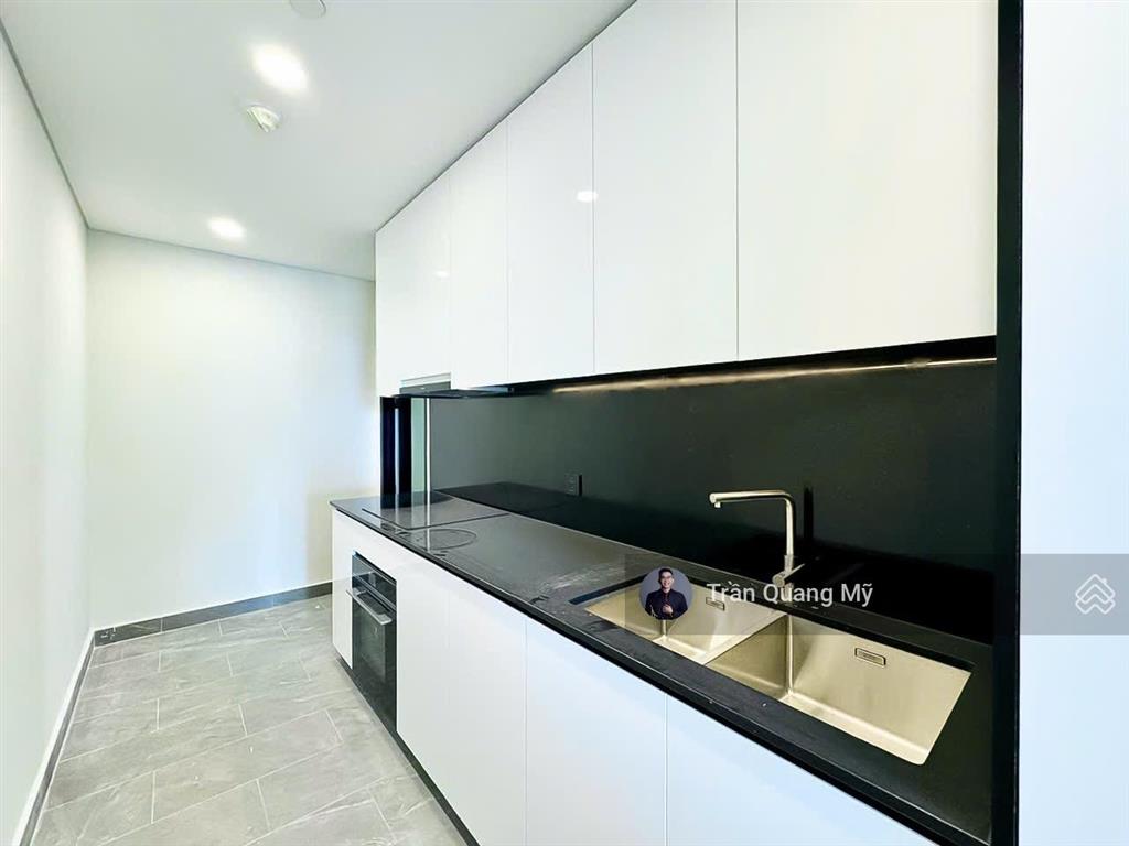 The galleria cho thuê căn 4pn, nội thất cơ bản, view sông công viên trực diện giá tốt 95tr/ tháng