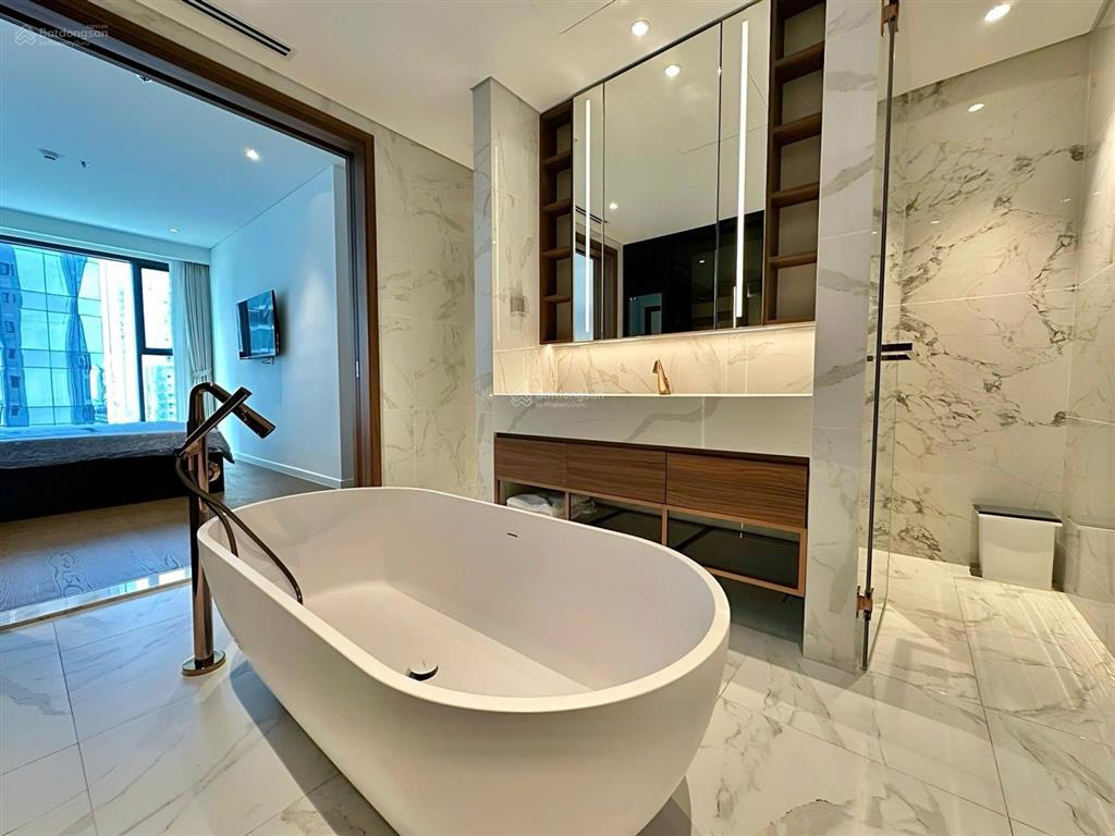 The crest căn hộ 2pn+1 đầy đủ nội thất cao cấp cho thuê chỉ 61tr/tháng