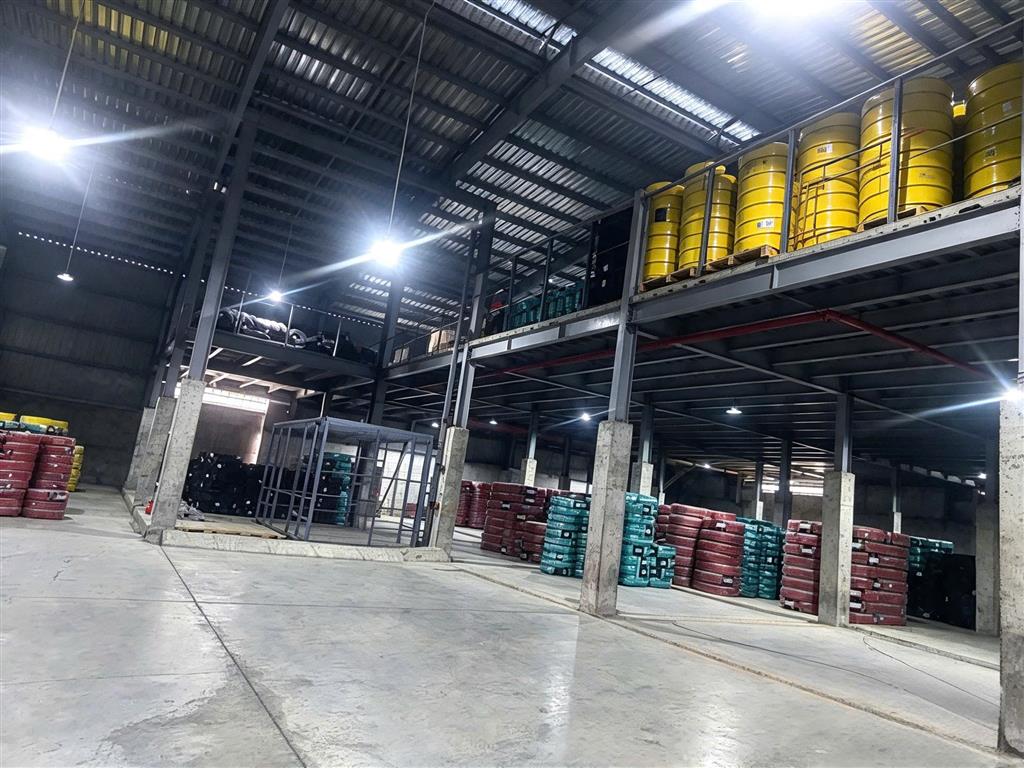 cho thuê kho , xưởng mặt tiền thuận lợi kinh doanh, khung thép, có PC tự động. trống xưởng