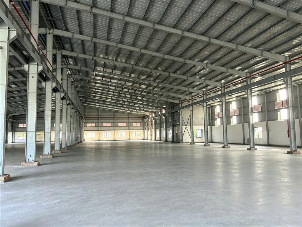 XN537 nhà xưởng sản xuất, khung thép kiên cố thích hợp SX cơ khí, Xe Cont di chuyển 24h