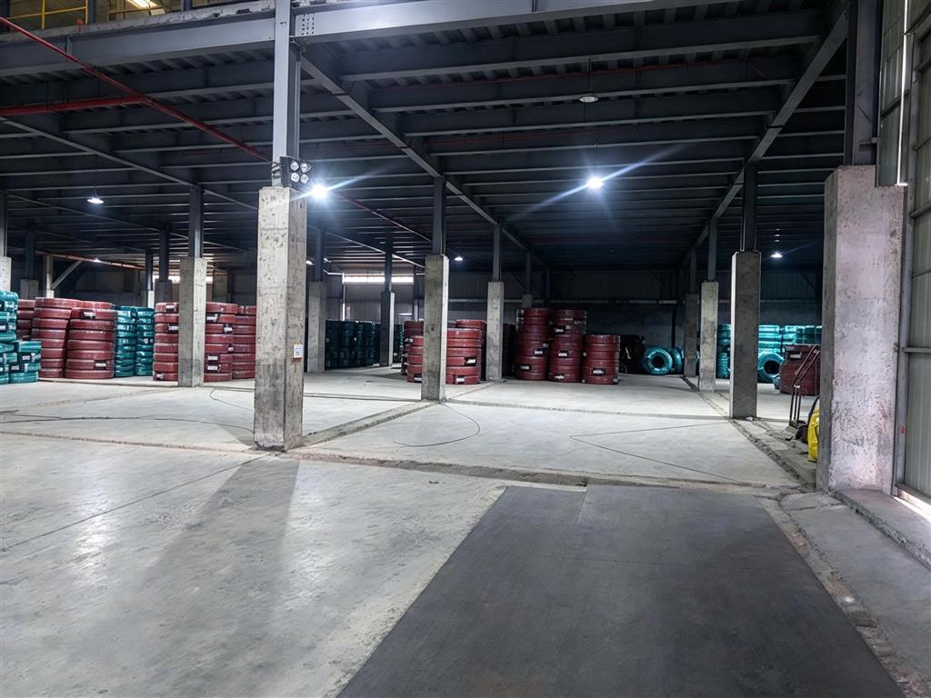 cho thuê kho , xưởng mặt tiền thuận lợi kinh doanh, khung thép, có PC tự động. trống xưởng