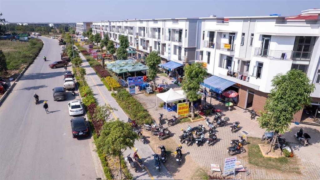 Shophouse centa city 1 căn hiếm có giá tốt thị trường, đang cho thuê sẵn dòng tiền chỉ 6,x tỷ