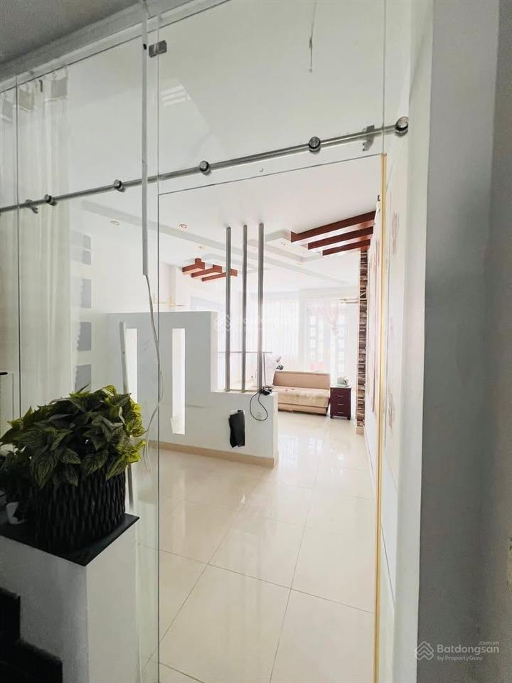 Bán nhà trung tâm tp cần thơ, mặt tiền chợ 586 , diện tích 75m2 , 4 tầng . 7tỷ5