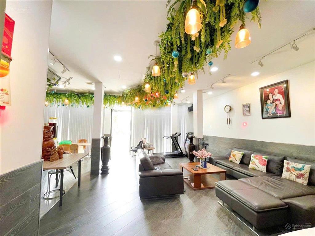 Cho thuê nhà đẹp 3 tầng mặt tiền đường số tân quy q7