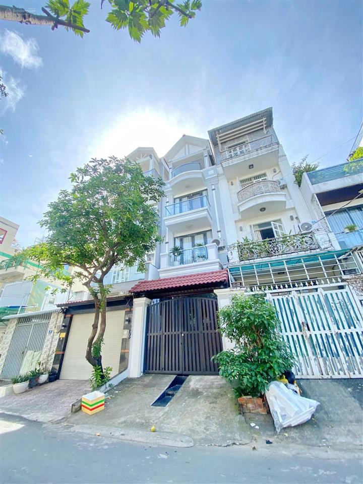 Cho thuê nhà đẹp full nội thất mặt tiền đường số tân quy q7