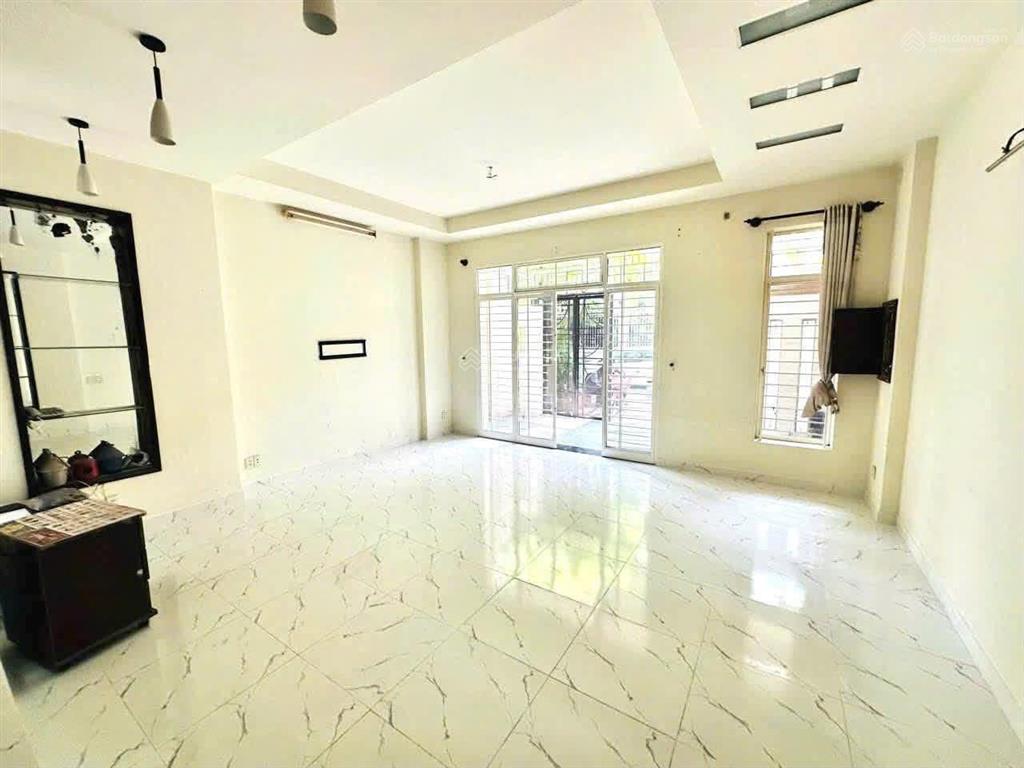 Cho thuê nhà 3 tầng mặt tiền đường số khu tân quy đông q7