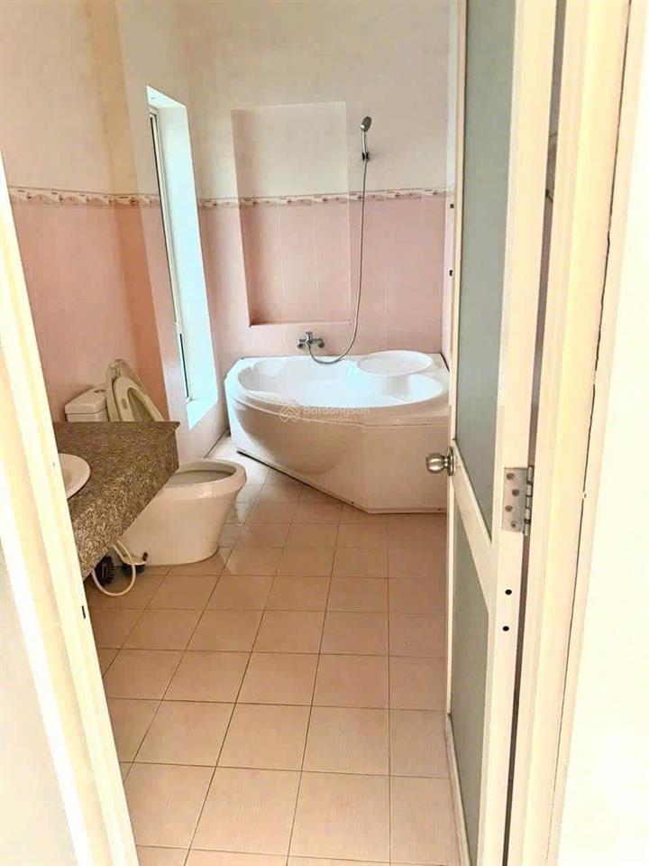Cho thuê nhà 3 tầng mặt tiền đường số khu tân quy đông q7