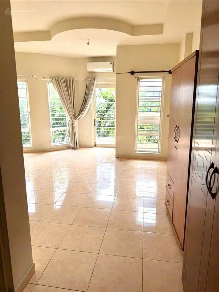 Cho thuê nhà 3 tầng mặt tiền đường số khu tân quy đông q7