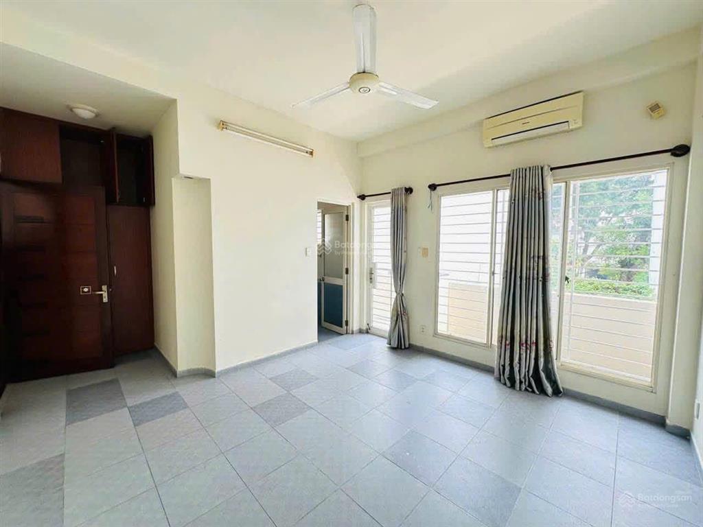 Cho thuê nhà 3 tầng mặt tiền đường số khu tân quy đông q7