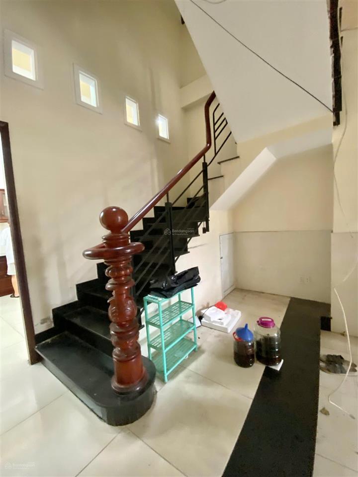 Cho thuê nhà 3 tầng mặt tiền đường số gần chợ tân quy q7