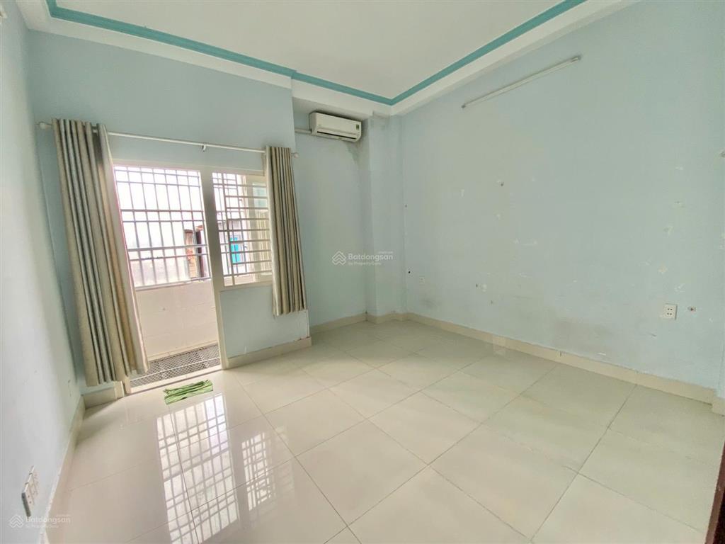 Cho thuê nhà 3 tầng mặt tiền đường số gần chợ tân quy q7