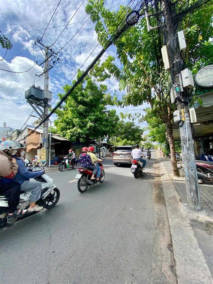 Cho thuê căn góc 2 mặt tiền kinh doanh đường số 10 tân quy q7